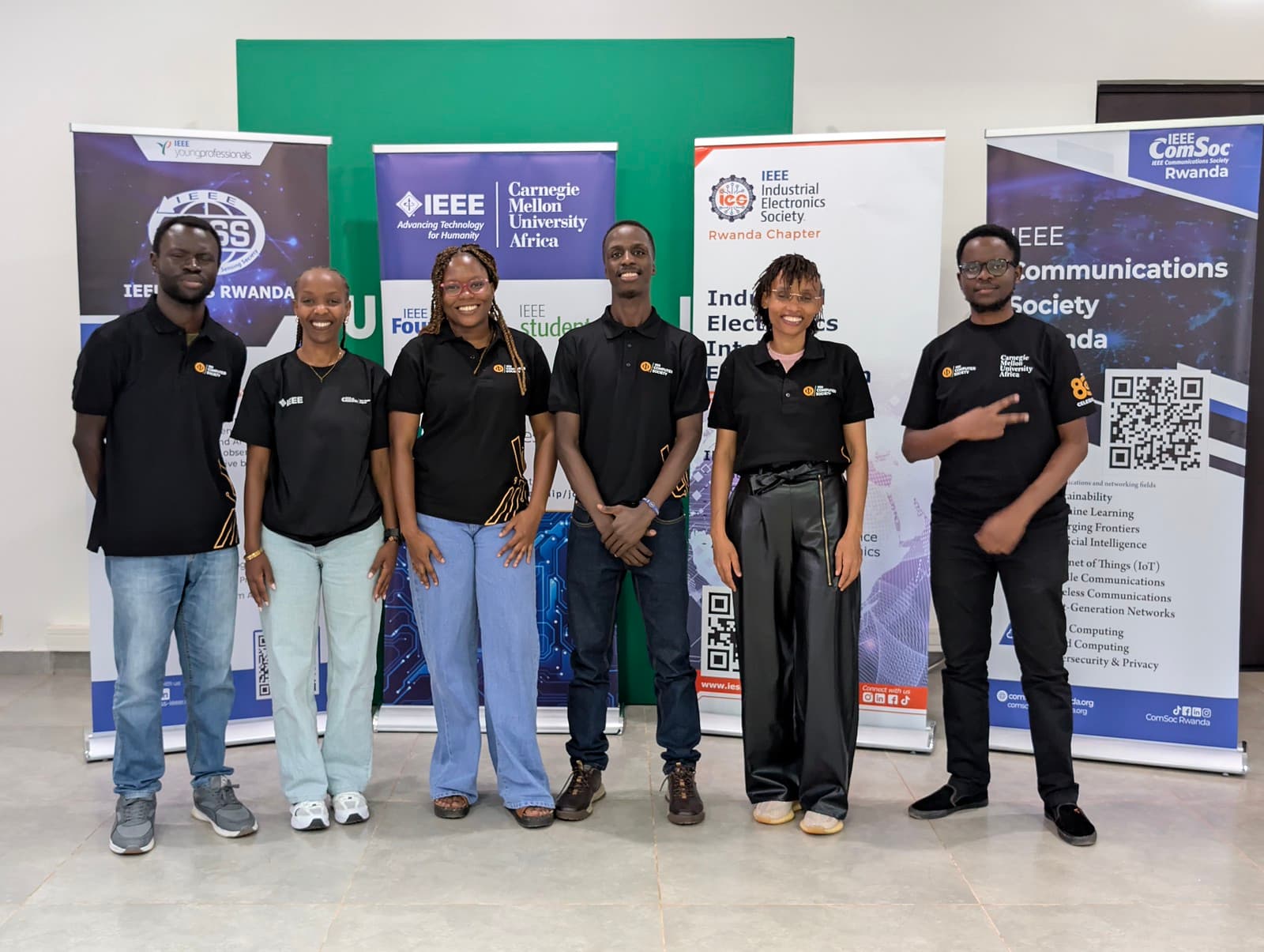 IEEE student volunteers at the CMU-Africa orientation session